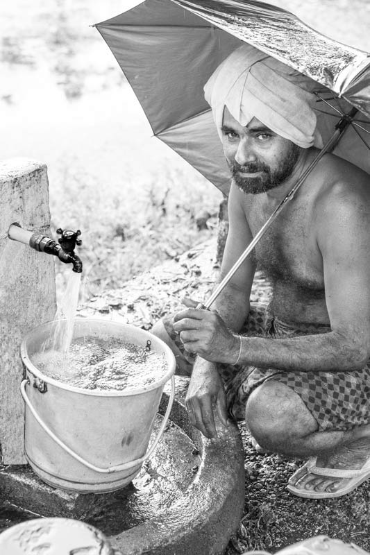 Men and Water Needs from Gender Perspective - Collecting water from a public tapstand for home use in Alappuzha district, Kerala